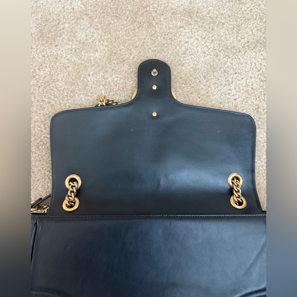 Gucci Marmont GG Large Black Quilted Shoulder Bag with Gold Accents - Picture 4 of 15